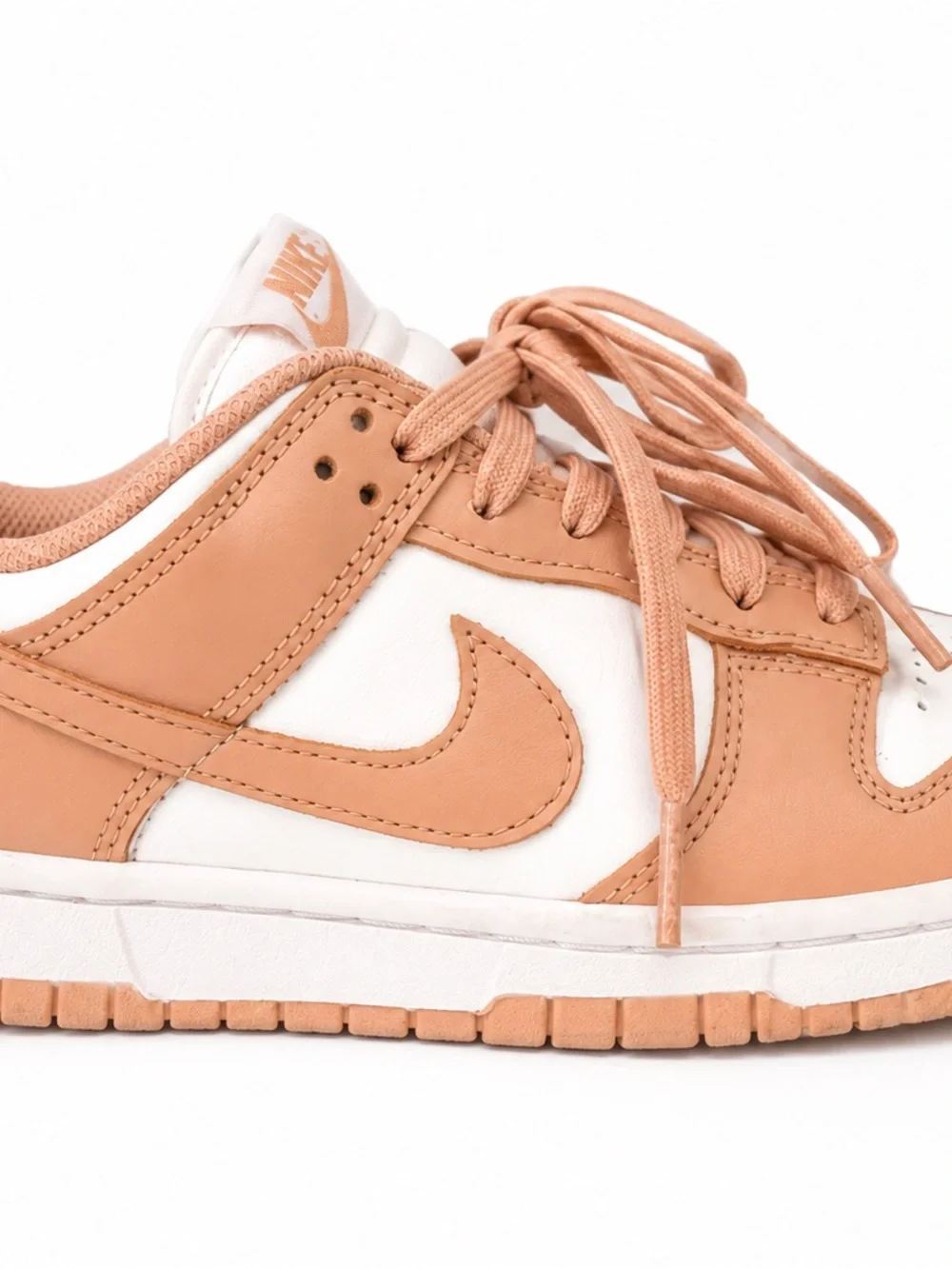 Nike Men’s Low-Top Sneakers in Tan and White